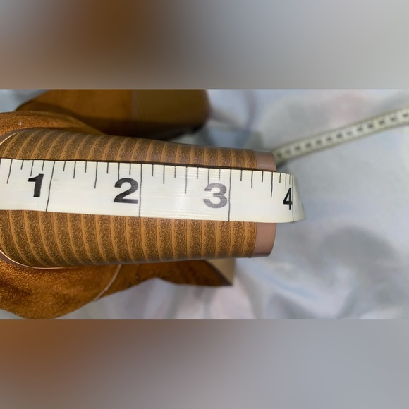 Soho Camel colored peep toe booties Sz 9 - Picture 11 of 11